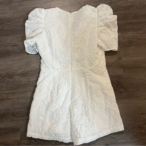 White Lace Puff Sleeve Romper - Picture 4 of 5